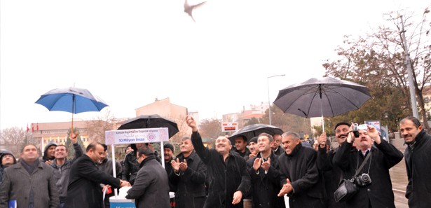 Başbakan Erdoğan'a haberci güvercinleri gönderildi 