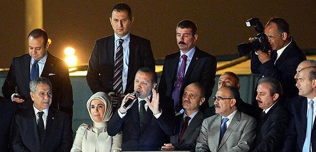Başbakan Erdoğan onbinlere hitap etti 