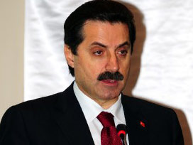 Bakan Faruk Çelik'ten suç duyurusu