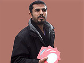 Baransu: Postal yalayıcısı sazan gazeteciler