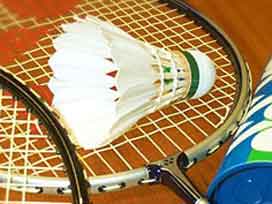 Başbakan'a 5 bin adet badminton raketi 