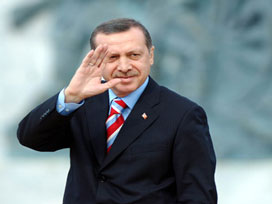 Başbakan cuma namazını Dolmabahçe'de kıldı 