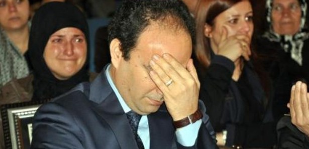 Baydemir önce ağladı sonra salonu terk etti