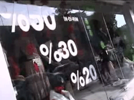 Bayram öncesi esnaf fiyatları indirdi