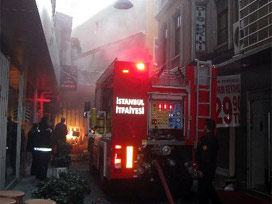 Beyoğlu'nda korkutan yangın