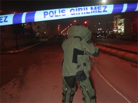 Beyoğlu'nda şüpheli paketler