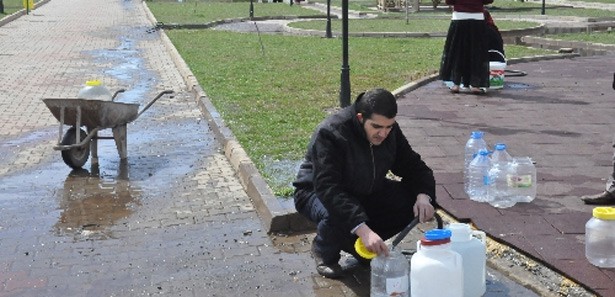 Bingöl'de okullar yarın tatil edildi 