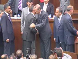Bir vekil, 17 başkan Ak Parti'ye katıldı