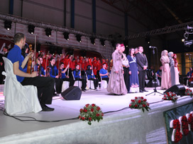 Bosna´dan gelip Mersin´i coşturdular!