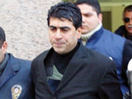 Bu 'katil çekirge' tam üç kez sıçradı