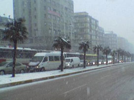 Bursa'da kar yağışı başladı 