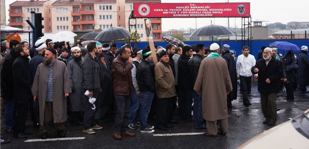 Cübbeli Hoca için Metris'e koşan sürpriz isim 