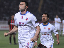 CANLI Trabzon'da üçüncü gol de geldi 