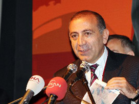 CHP'de Gürsel Tekin dalga mı geçti?