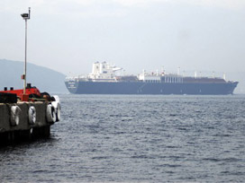 Çanakkale Boğazı'nda deniz trafiği açıldı 