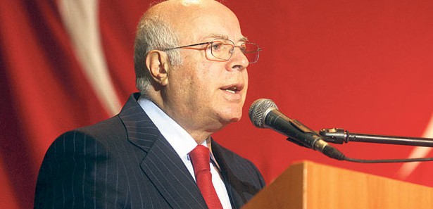 Cem Vakfı başkanı Kılıçdaroğlu'na fena yüklendi 