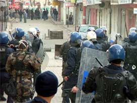 Cizre ve Nusaybinde izinsiz gösteriler