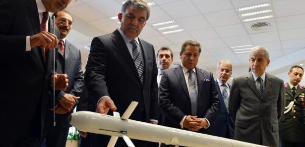 Cumhurbaşkanı Gül'ü gururlandıran savunma!