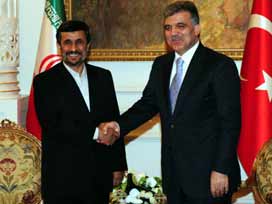 Cumhurbaşkanı Gül Ahmedinejad ile görüştü 