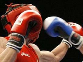 DÜnya şampiyonu Türk boksör şarkıcılığa soyundu 