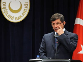 Davutoğlu´ndan Mısır´a taziye telefonu 