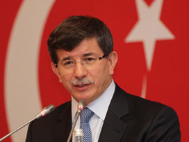 Davutoğlu, sıfır sorun politikasında ısrarlı 