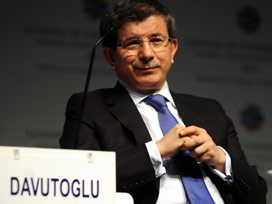 Davutoğlu: Ortadoğu isyanda geç bile kaldı 