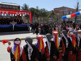 Deprem çocuklarının 23 Nisan coşkusu 