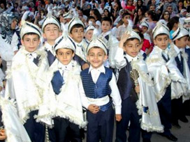 Depremzede çocuklara sünnet düğünü
