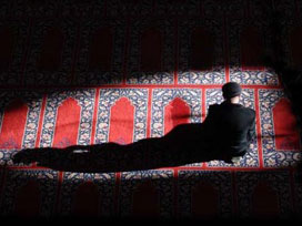 Diyanet'ten 'sandalyede namaz' kararı