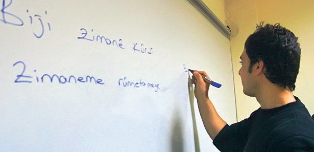 Eğitim dili Kürtçe olan Türkiye'nin ilk üniversitesi