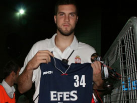 Efes Pilsen'de Raduljica sevinci 