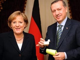 Erdoğan, Merkel'le skor iddiasına girdi 
