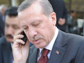 Erdoğan, toprak alıtndaki içilerin ailelerini aradı 