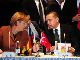 Erdoğan ve Merkel teröre karşı anlaştı