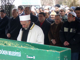 Erzurum basını Demir ağabeyini kaybetti 