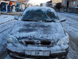 Erzurum ve Ardahan'da kar yağdı 