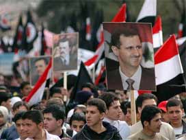 Esad yanlıları toplantıyı protesto etti 