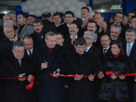 Evren temeli attı, açılışı Başbakan yaptı