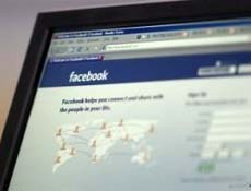 Facebook'ta fotoğraf silseniz de duruyor