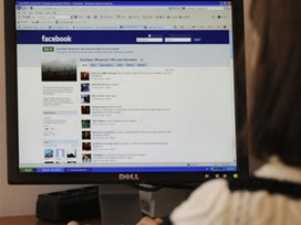 Facebook telefon sektörüne mi atılıyor? 