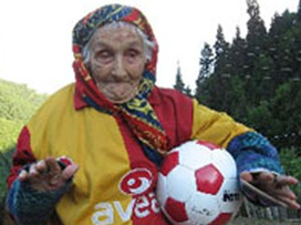 Fatma nine Trabzon-G.Saray maçını izleyecek 