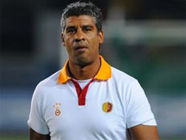 Frank Rijkaard: O ortamda başarı olmaz 