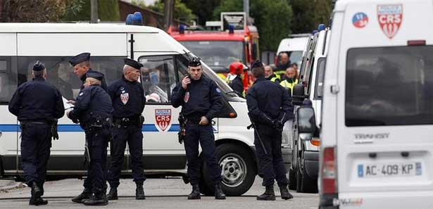 Fransa'da PKK üyesi 15 kişi gözaltına alındı 
