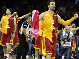 Galatasaray Bornova'yı devirdi: 84-72 