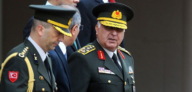 Genelkurmay Başkanı ve komutanlar G.Doğu'da