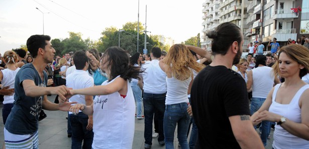 Gezi Parkı'na 'Salsa'lı destek 