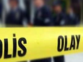 Gösterici arayan polis inşaattan düştü