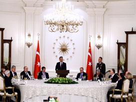 Gül'ün elçileri teyakkuza çağırdığı konu Gül'ün elçileri teyakkuza çağırdığı konu