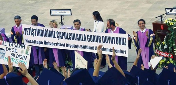 Hacettepe Üniversitesi'nde skandal pankart 